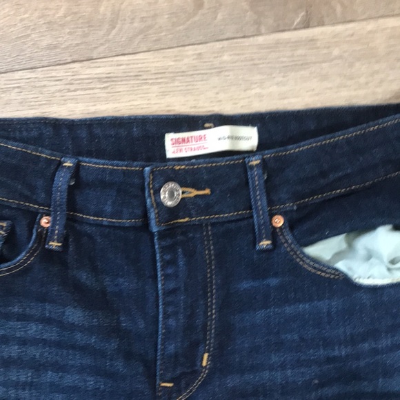 Levi’s mid rise boot cut jeans - Picture 2 of 6